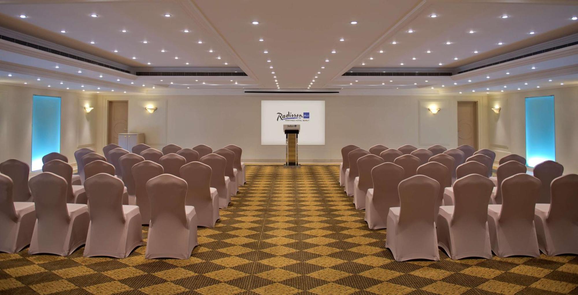 מלון Radisson Blu Martinez ביירות מראה חיצוני תמונה The ballroom