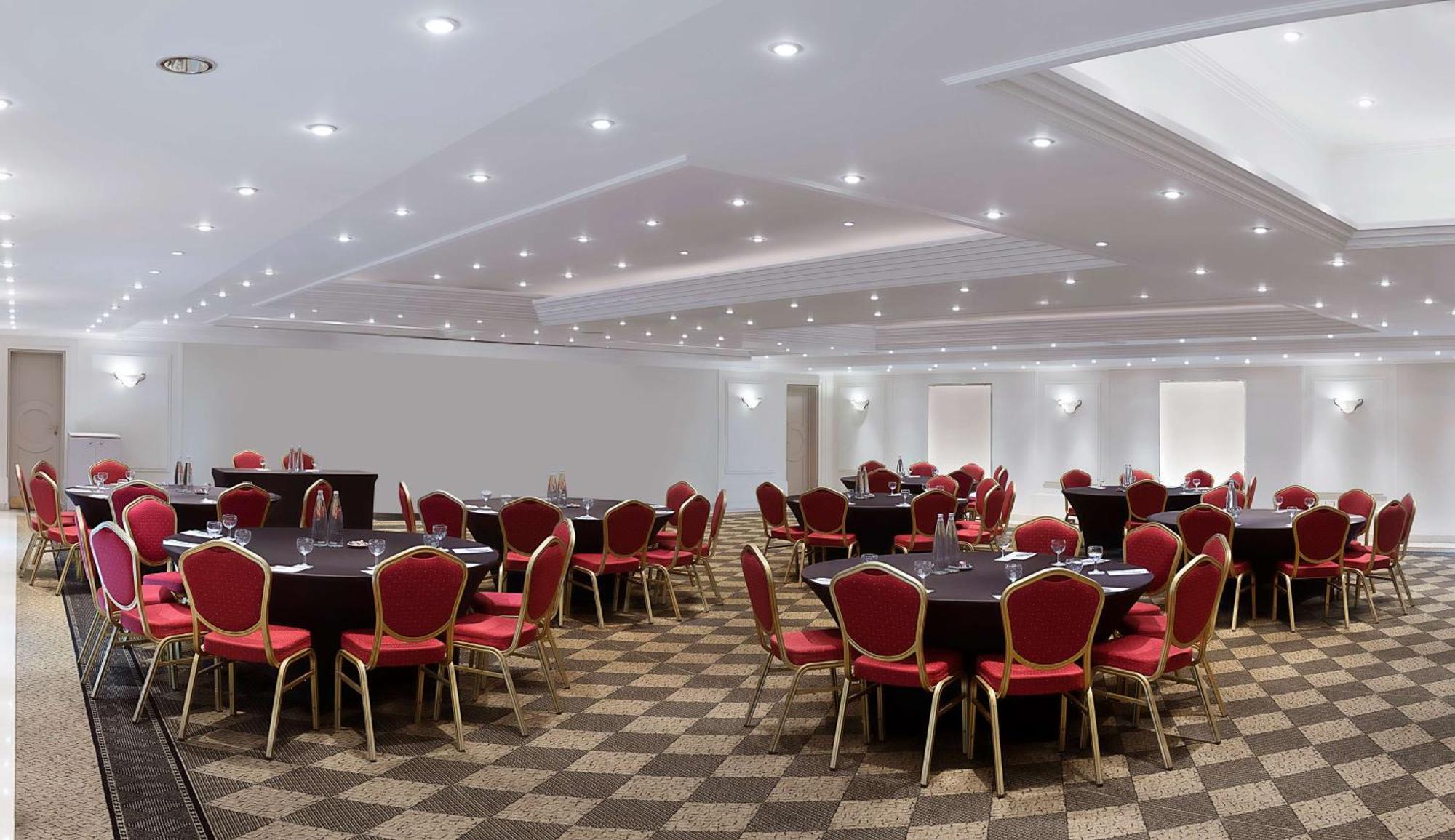 מלון Radisson Blu Martinez ביירות מראה חיצוני תמונה The ballroom