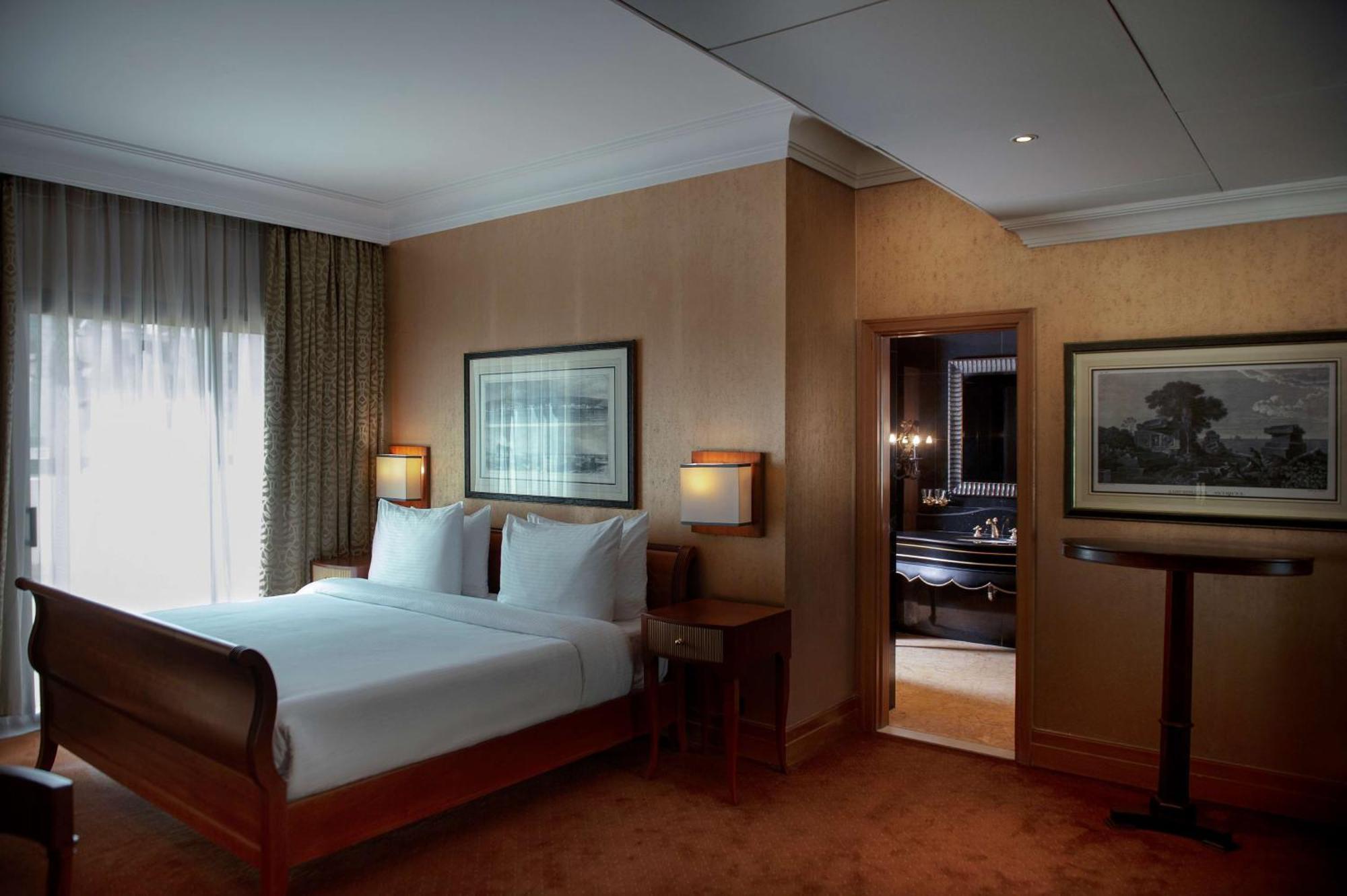 מלון Radisson Blu Martinez ביירות מראה חיצוני תמונה
