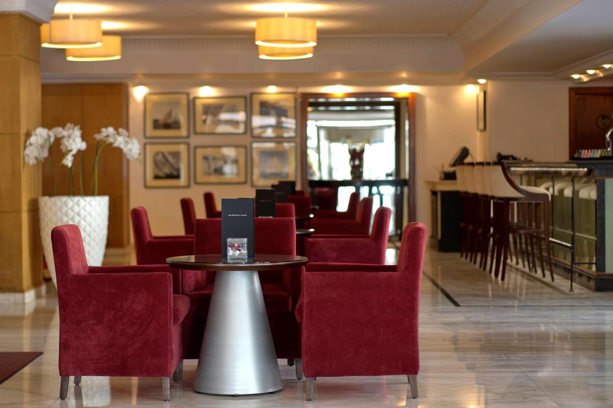 מלון Radisson Blu Martinez ביירות מראה חיצוני תמונה Lobby